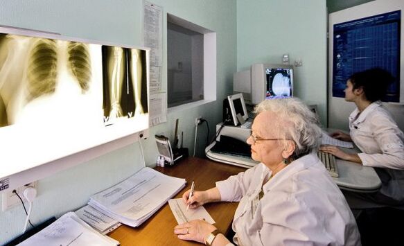 Des radiographies pour diagnostiquer les maux de dos